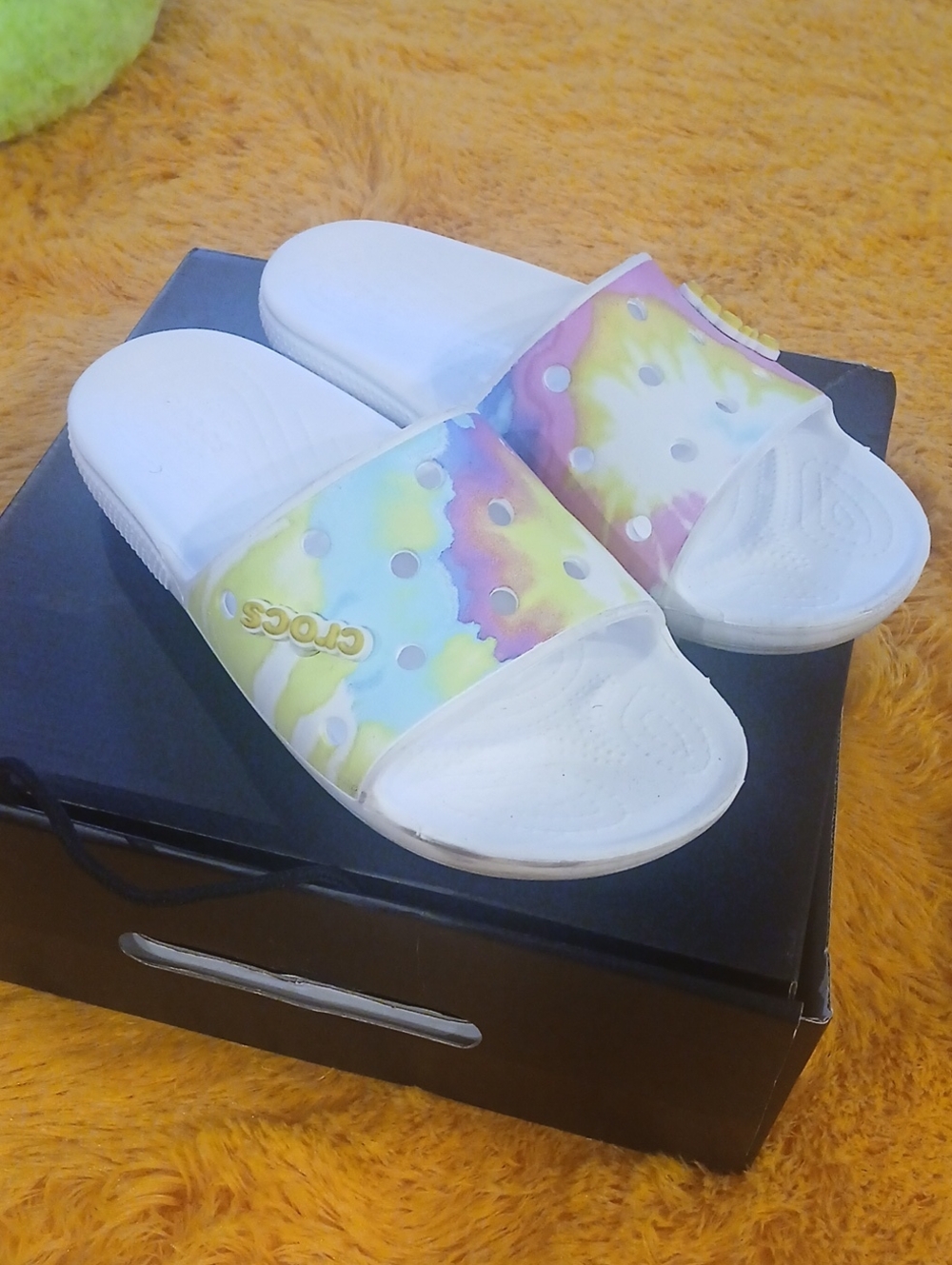Croc Slides Size 9M 11W